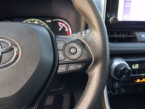 Used 2023 Toyota RAV4 XLE w/ Convenience Package FWD image 21