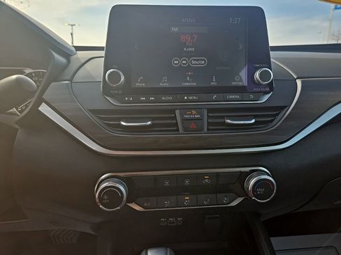 Used 2024 Nissan Altima 2.5 SV image 20