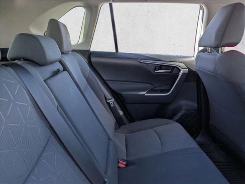 Certified 2021 Toyota RAV4 XLE image 19