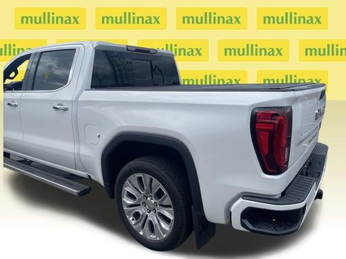 Used 2022 GMC Sierra 1500 Denali w/ Denali Premium Package AWD/4WD image 8