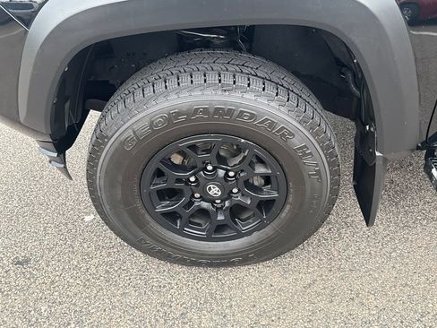 Used 2019 Toyota Tacoma SR w/ SX Package AWD/4WD image 38