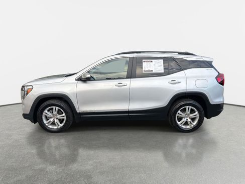 Used 2022 GMC Terrain SLE w/ Driver Convenience Package image 8