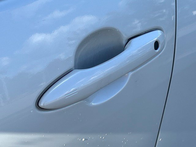 Used 2016 Toyota Prius Three Touring FWD image 14