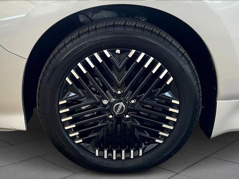 Used 2024 Nissan Leaf SV Plus image 10