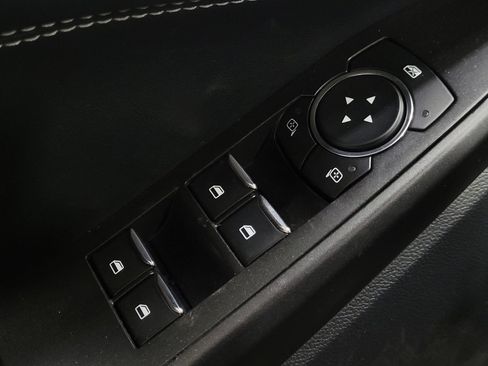 Used 2020 Ford Explorer XLT w/ Equipment Group 202A image 27