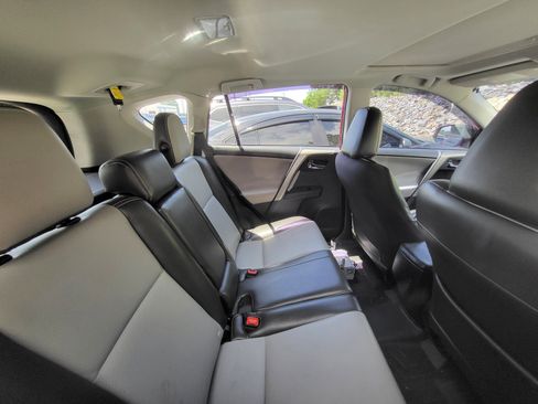 Used 2014 Toyota RAV4 XLE FWD image 9