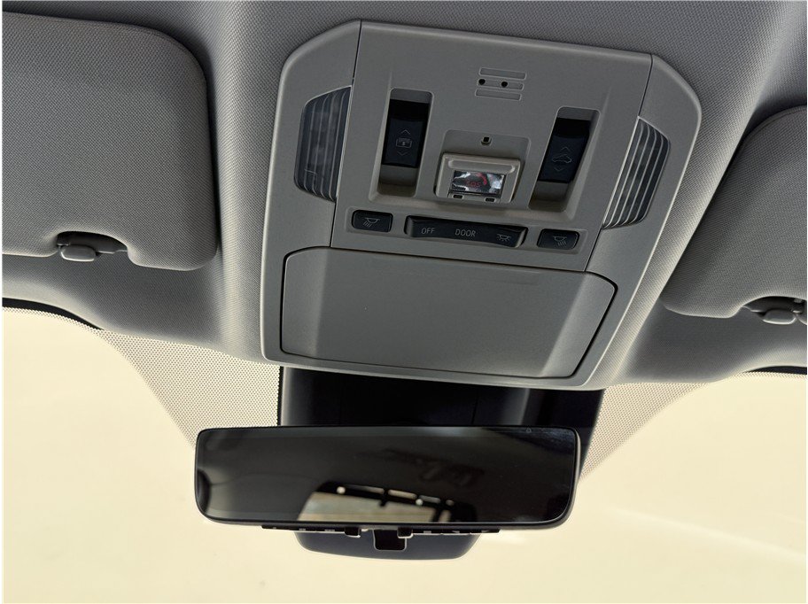Used 2022 Toyota Highlander Platinum FWD image 16