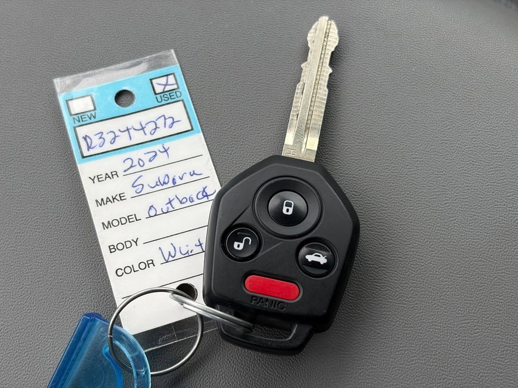 Used 2024 Subaru Outback Premium AWD/4WD image 37