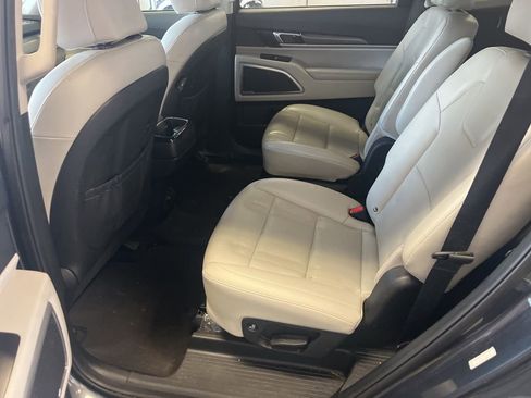 Used 2022 Kia Telluride S AWD/4WD image 9
