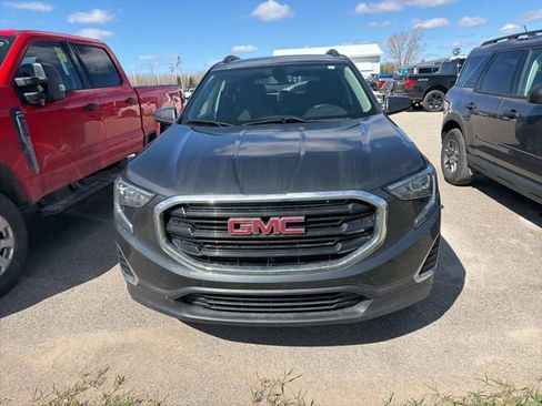 Used 2018 GMC Terrain SLE AWD/4WD image 2