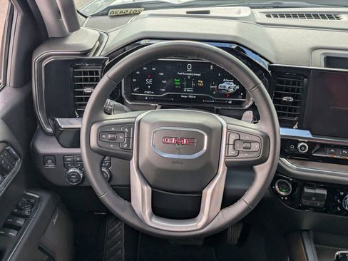 Used 2025 GMC Sierra 1500 SLT w/ SLT Premium Plus Package image 19