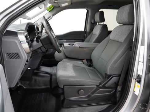 Used 2023 Ford F150 XLT image 4