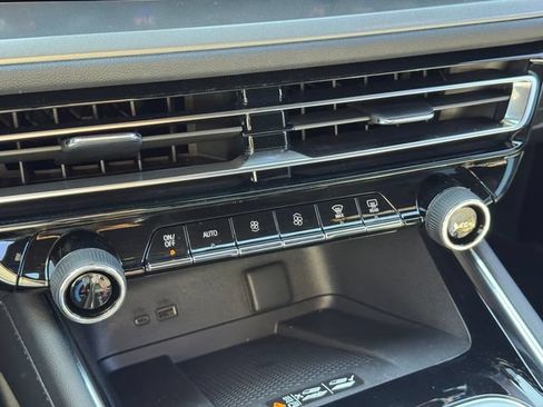 New 2026 Chevrolet Traverse LT FWD image 19