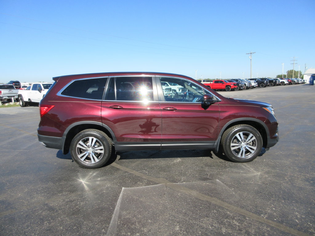 Used 2017 Honda Pilot EX image 5