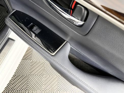 Used 2016 Lexus ES 350 w/ Luxury Package w/Wood Trim FWD image 46