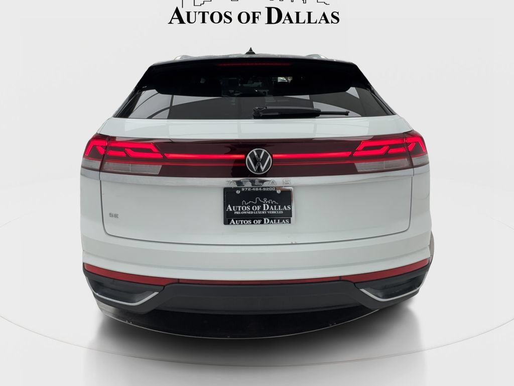 Used 2024 Volkswagen Atlas Cross Sport SE FWD image 10
