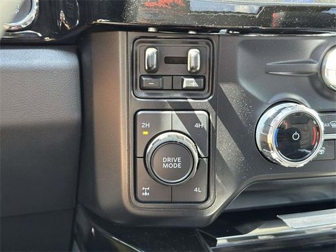 New 2024 Ford F250 Lariat w/ Lariat Ultimate Package image 43