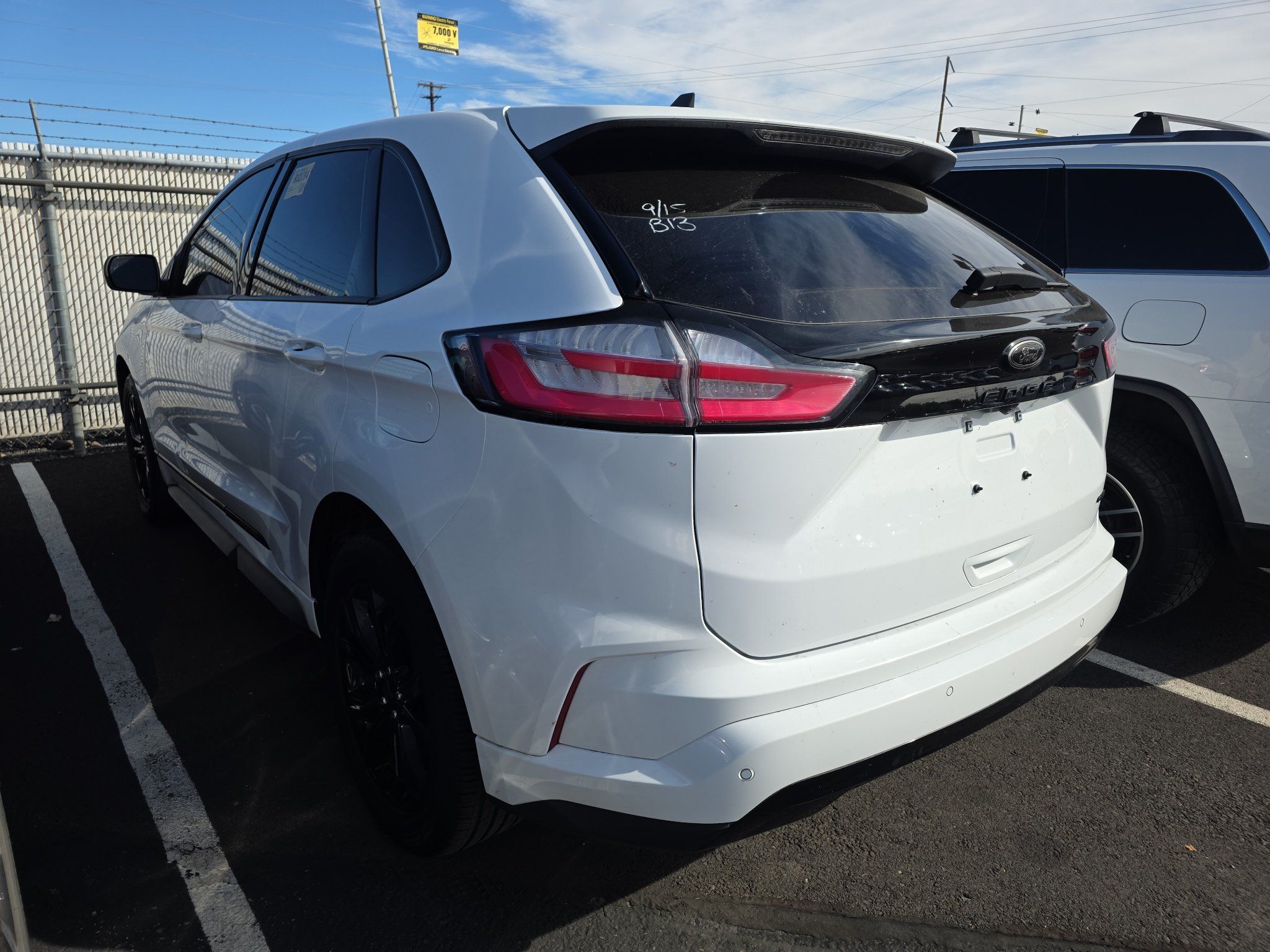 Used 2024 Ford Edge SE w/ Black Appearance Package AWD/4WD image 4