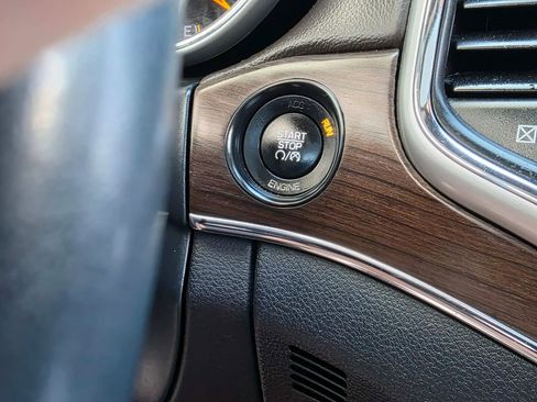 Used 2015 Jeep Grand Cherokee Overland image 29