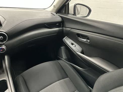 Used 2024 Nissan Sentra SV FWD image 13