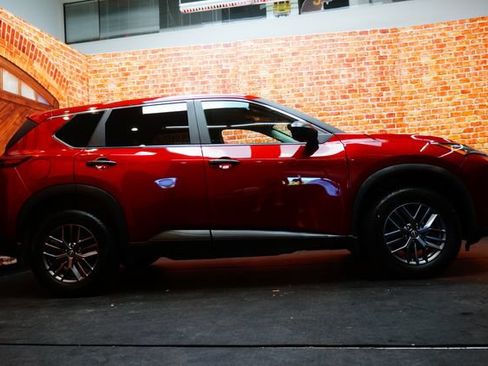 Certified 2023 Nissan Rogue S AWD/4WD image 4