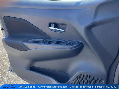 Used 2021 Nissan Versa SV image 29