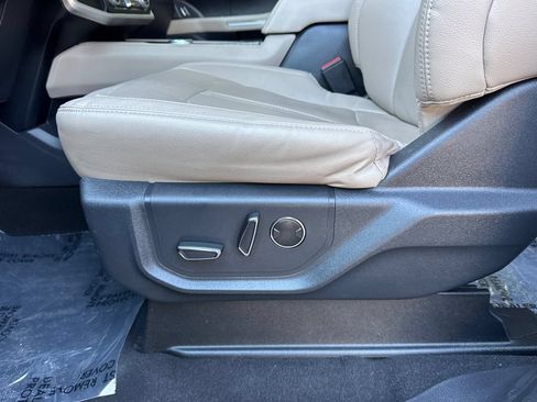 Used 2024 Ford Expedition Max Limited RWD image 13