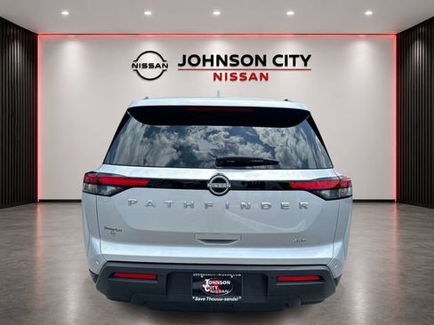 Used 2025 Nissan Pathfinder SV AWD/4WD image 6