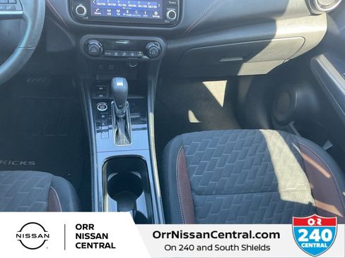 Used 2023 Nissan Kicks SR image 23