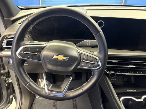 Used 2026 Chevrolet Traverse LT w/ Driver Confidence Package FWD image 14