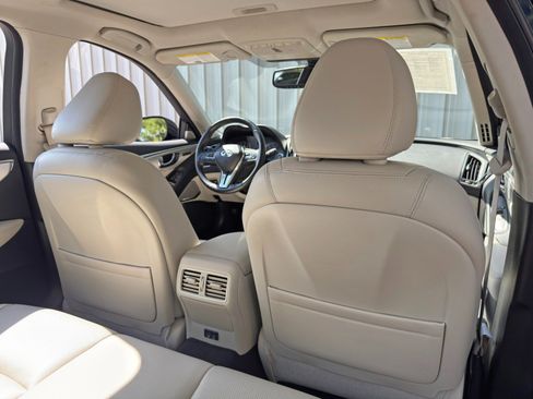 Used 2022 INFINITI Q50 Luxe w/ Cargo Package RWD image 38