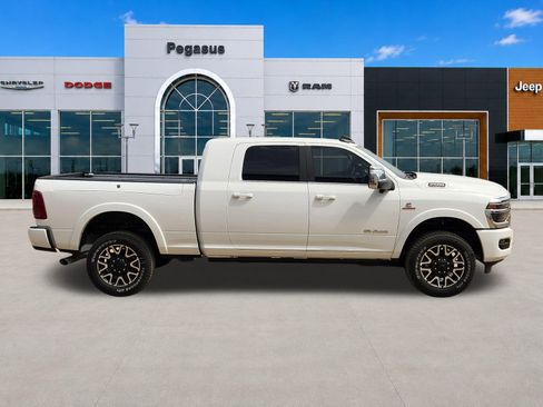 New 2026 RAM 2500 Limited AWD/4WD image 7