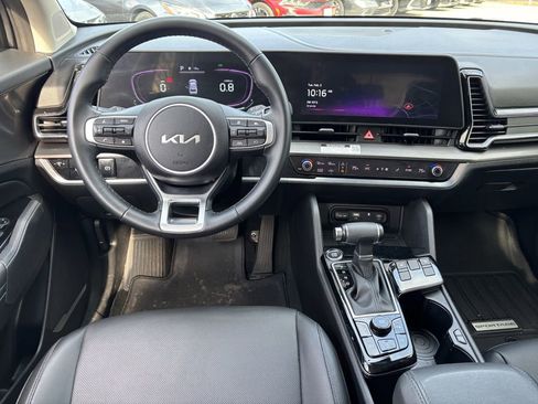 Used 2023 Kia Sportage EX image 9