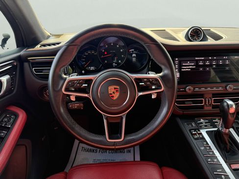Used 2020 Porsche Macan AWD/4WD image 26