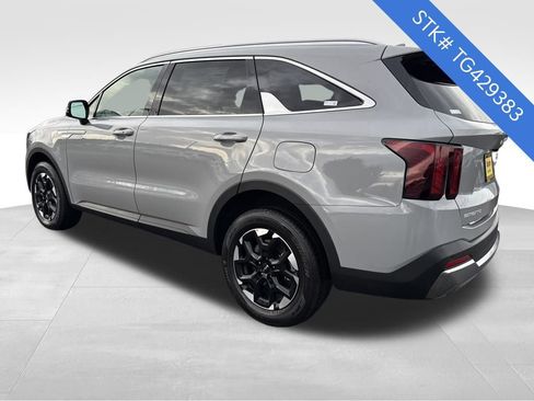 New 2026 Kia Sorento S image 6