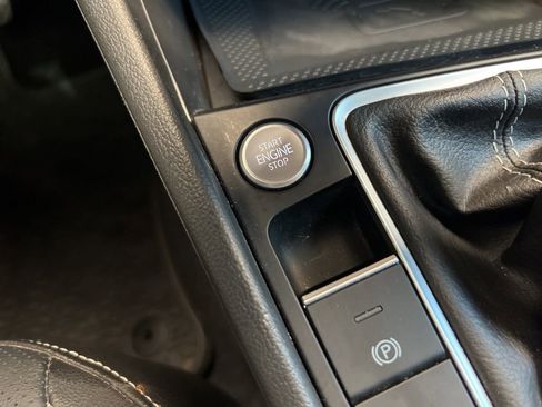 Certified 2024 Volkswagen Jetta SEL image 43