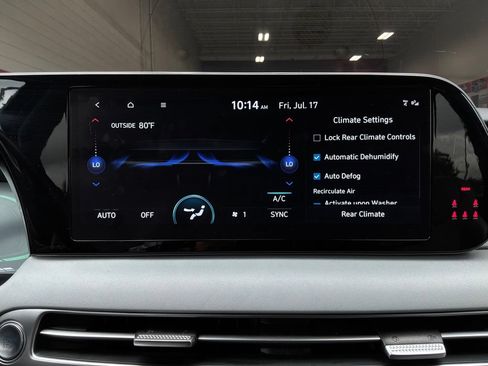 Used 2025 Hyundai Palisade SEL FWD image 32