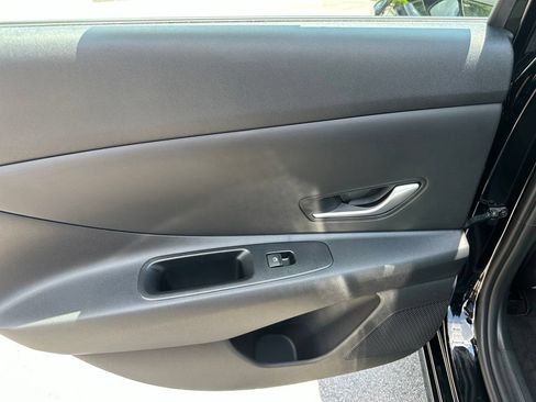 Used 2026 Hyundai Elantra SE FWD image 10