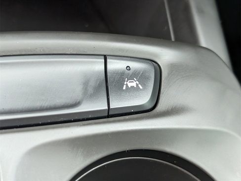 Used 2024 Chevrolet Trax RS image 17