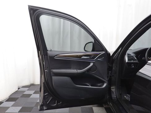 Certified 2022 BMW X3 xDrive30i w/ Premium Package 2 (ZPA) image 4