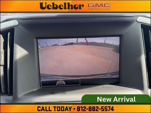 Used 2022 GMC Terrain SLE image 25