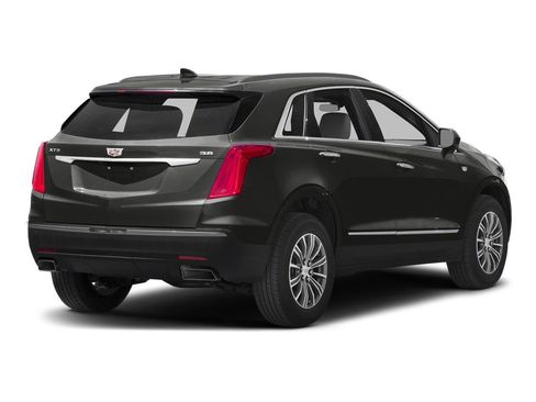 Used 2017 Cadillac XT5 Luxury w/ Driver Awareness Package AWD/4WD image 2