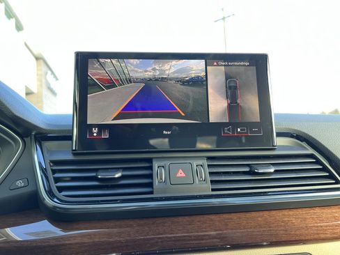 Used 2023 Audi Q5 e Premium Plus image 19