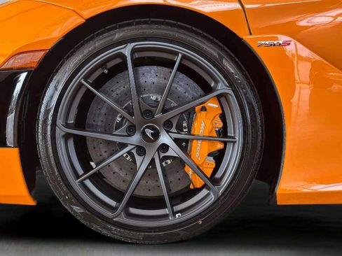 New 2026 McLaren 750S image 8