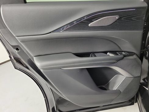 Used 2024 Cadillac Lyriq Luxury RWD image 13