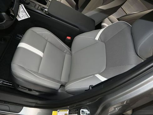 New 2026 Toyota Camry SE image 9