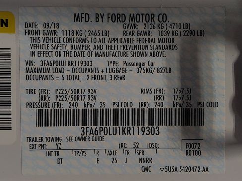 Used 2019 Ford Fusion SE FWD image 33