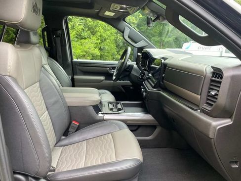 Used 2024 Chevrolet Silverado 2500 ZR2 w/ ZR2 Bison Edition AWD/4WD image 36