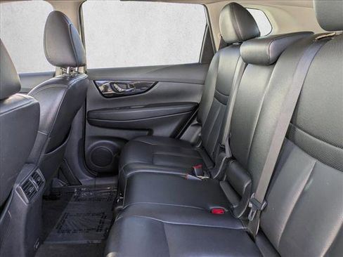 Used 2020 Nissan Rogue SL w/ Premium Package image 20