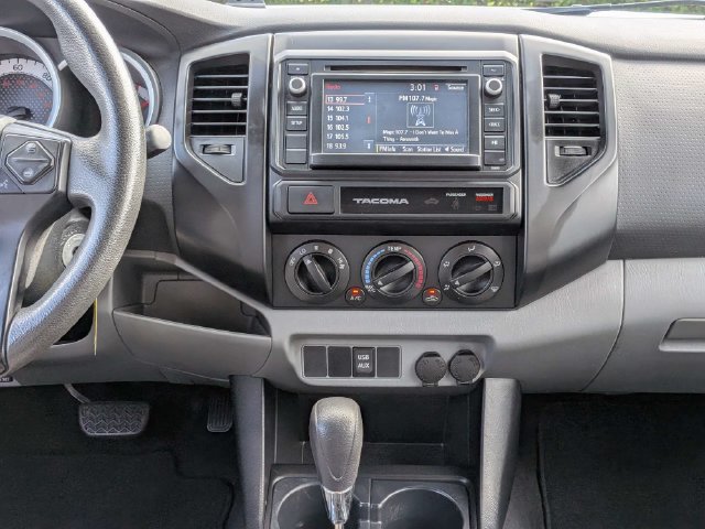 Used 2015 Toyota Tacoma 2WD Access Cab image 17